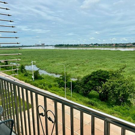 فيينتيان Sunset Mekong Apartment المظهر الخارجي الصورة